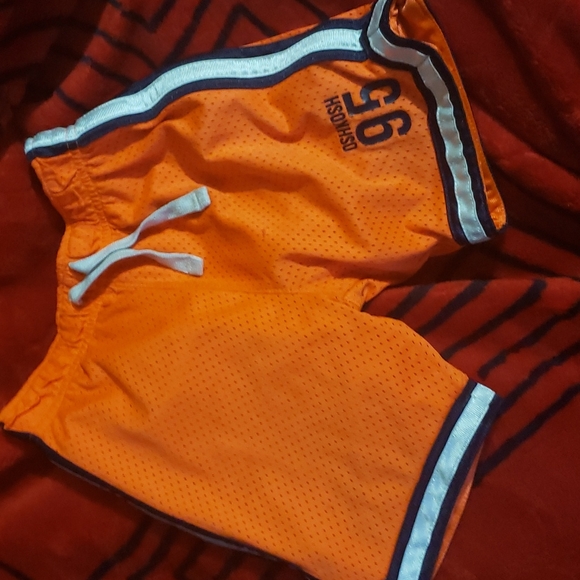 Oshkosh boys size 4 orange basketball shorts - Picture 1 of 3
